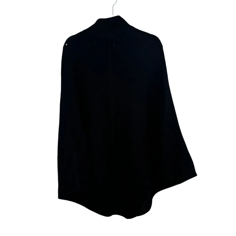 Clothes by Revue Black 100% Wool Sweater Poncho Pockets FLAW Womens Size Medium